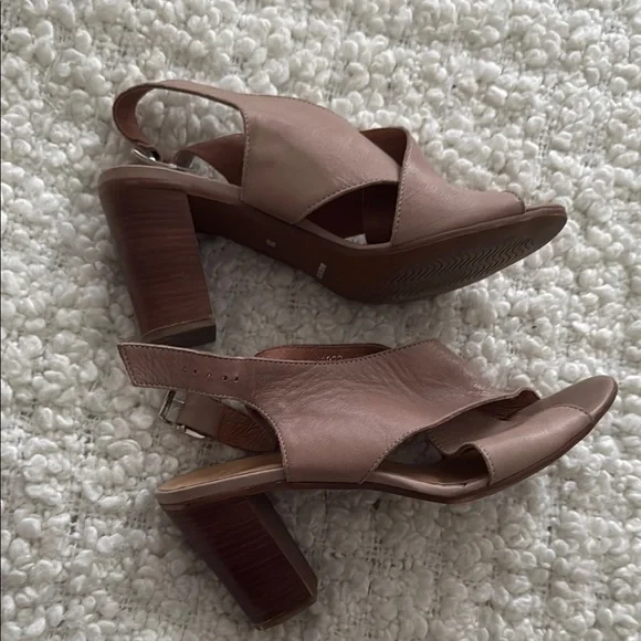 Piampiani | Heels - Picture 5 of 11